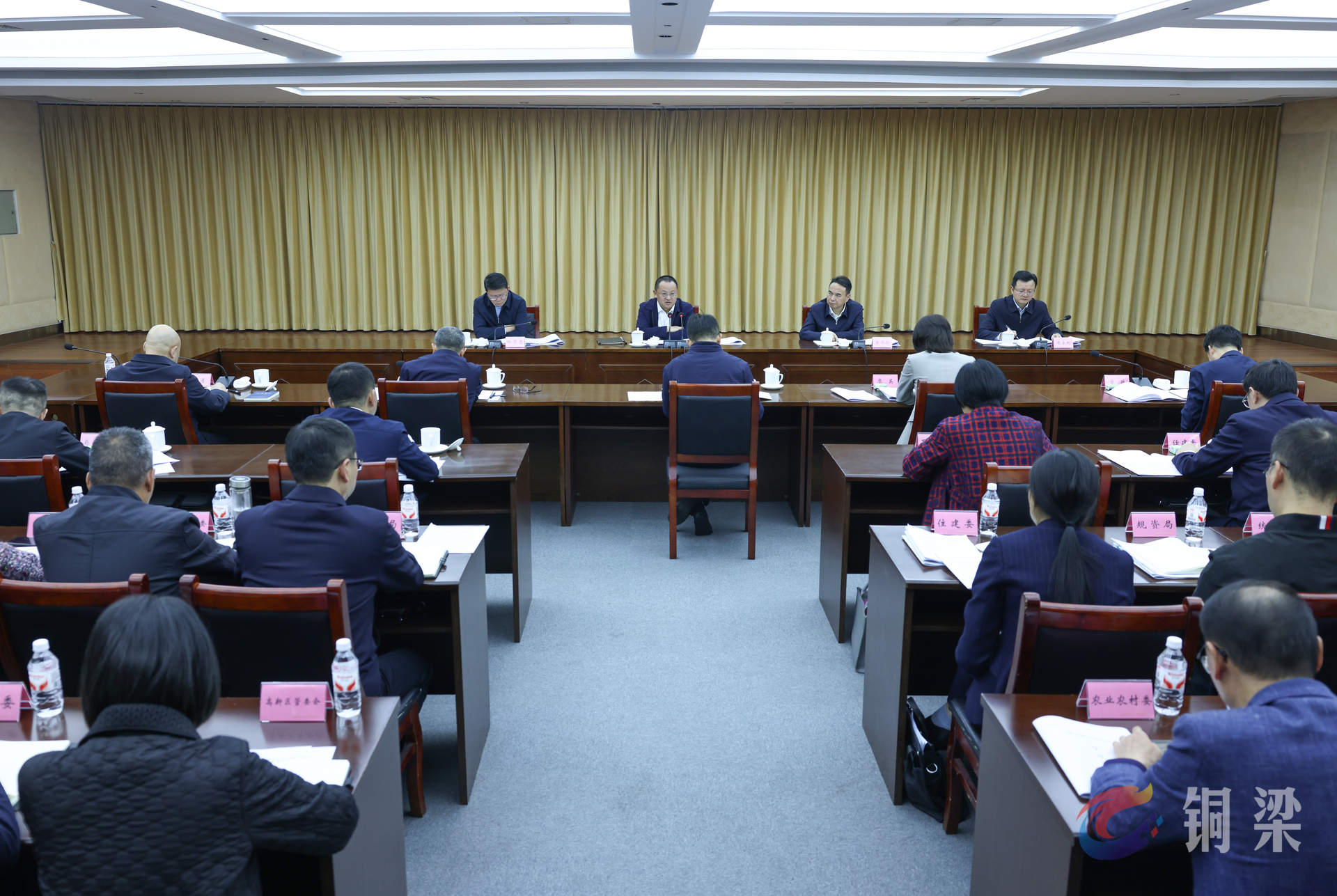 重庆铜梁：学习贯彻党的二十届四中全会精神 研究部署平安稳定等工作