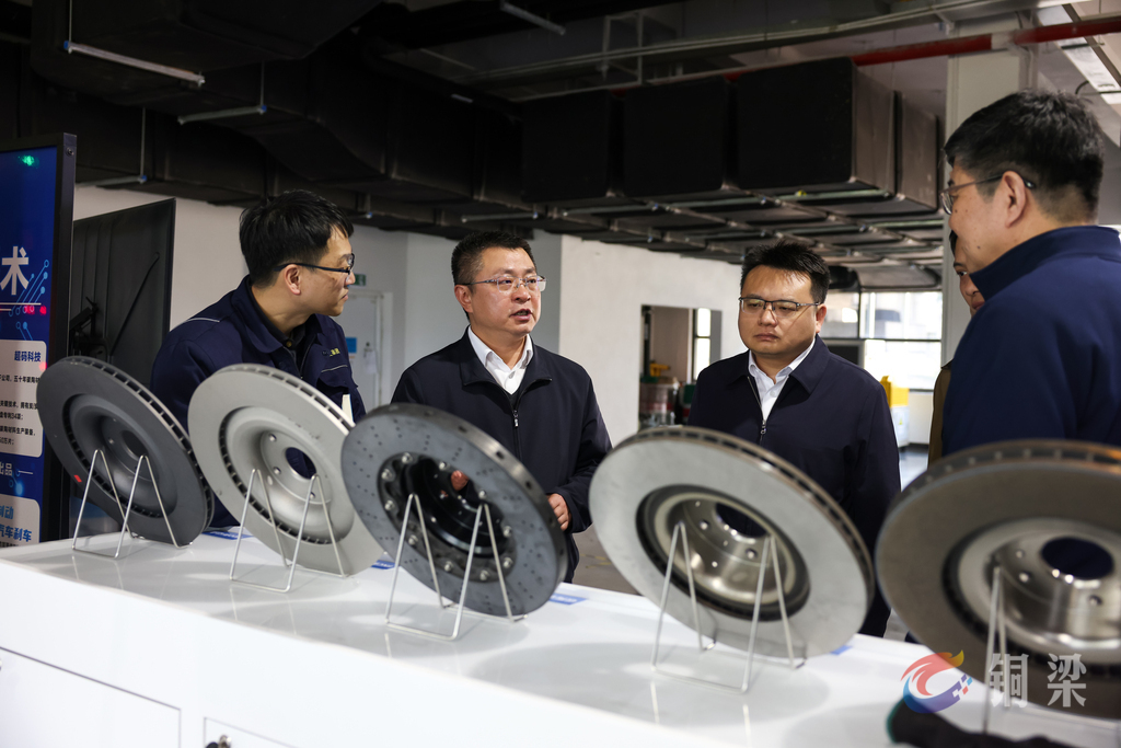 皮涛调研铜梁高新区企业及科技创新平台建设工作